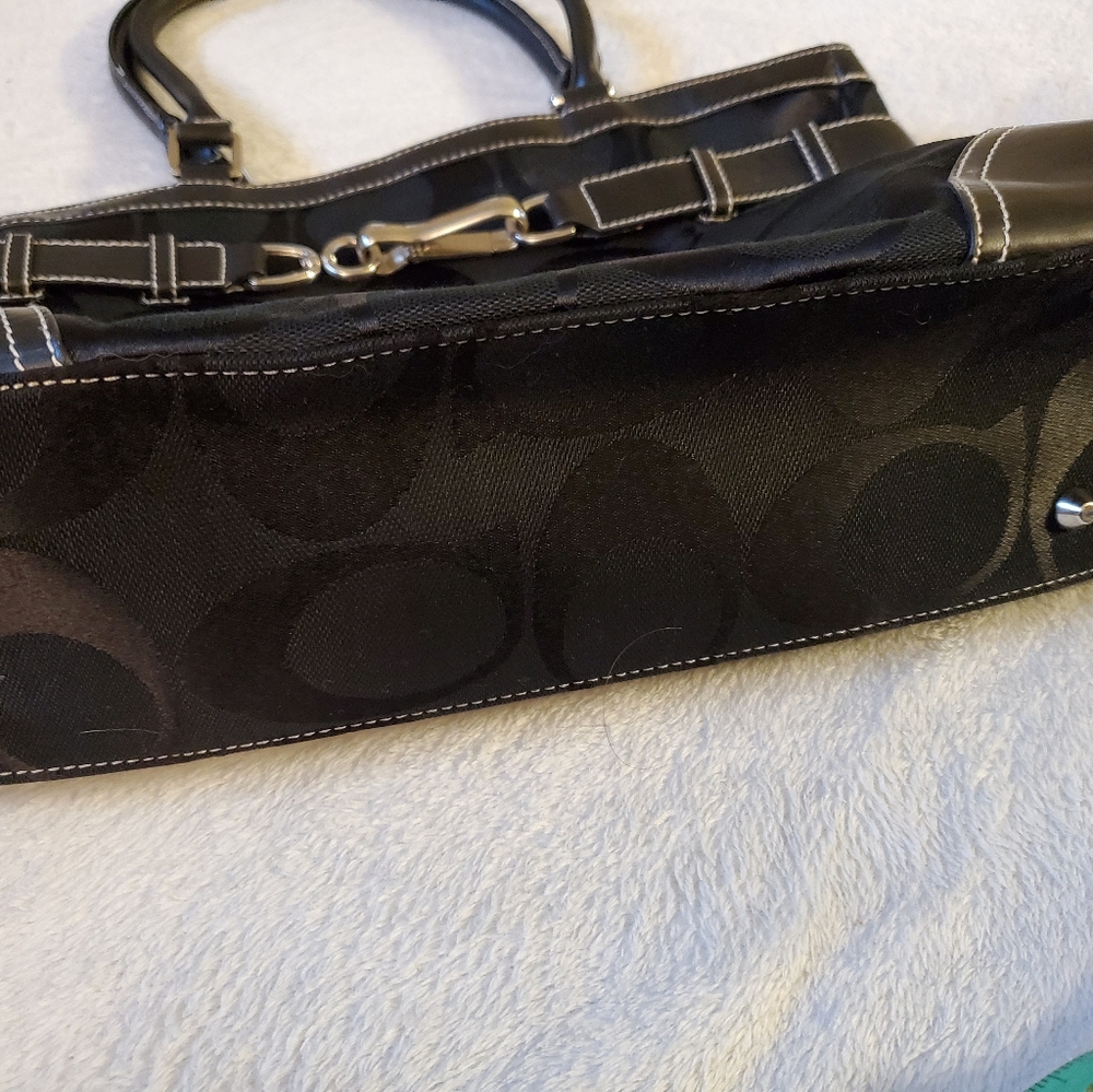 Handbag 👜🍒 - Picture 2 of 11
